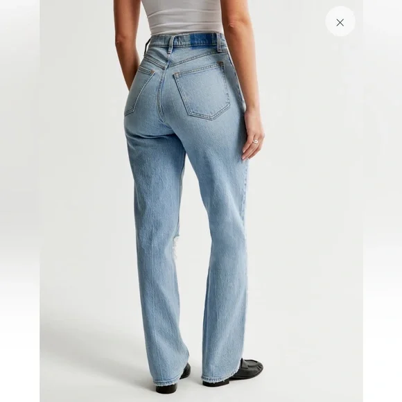 Abercrombie Curve Love 90s Ultra High Rise Straight Jeans - Picture 4 of 16